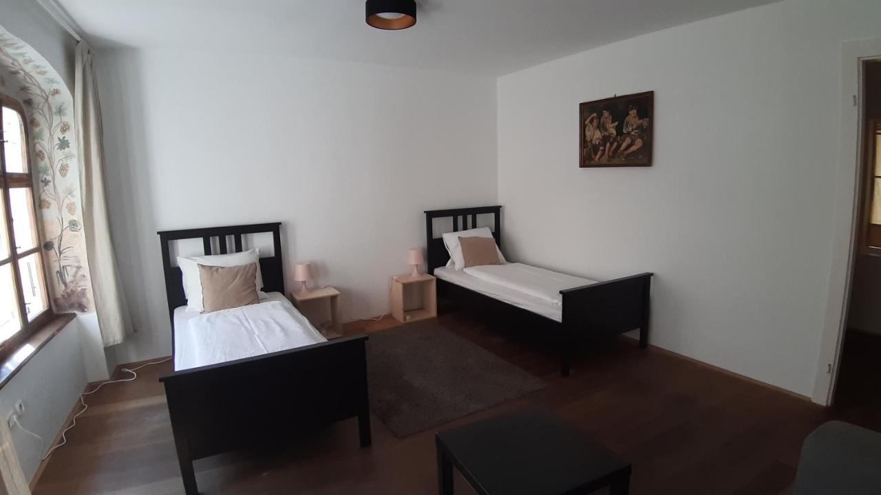 Boutique Hostel Zum Goldenen Kegel Vienna Exterior photo